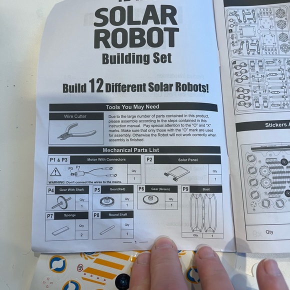 Solar Robot Building Set - Picture 2 of 5